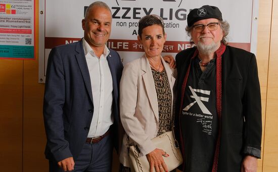  Frizzey Light Partner - Dietmar Meraner mit Gitti - Wellwasser