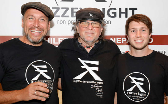  Frizzey Light Experience: Günther & Samuel Patscheider mit Frizzey